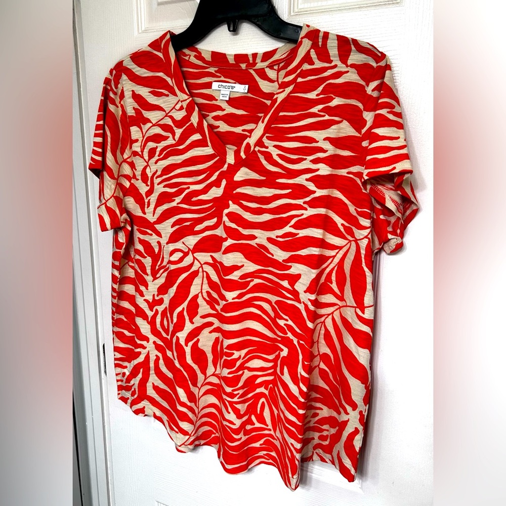 Chico’s Size 2 Short Sleeve Orange and Khaki V-neck Tee